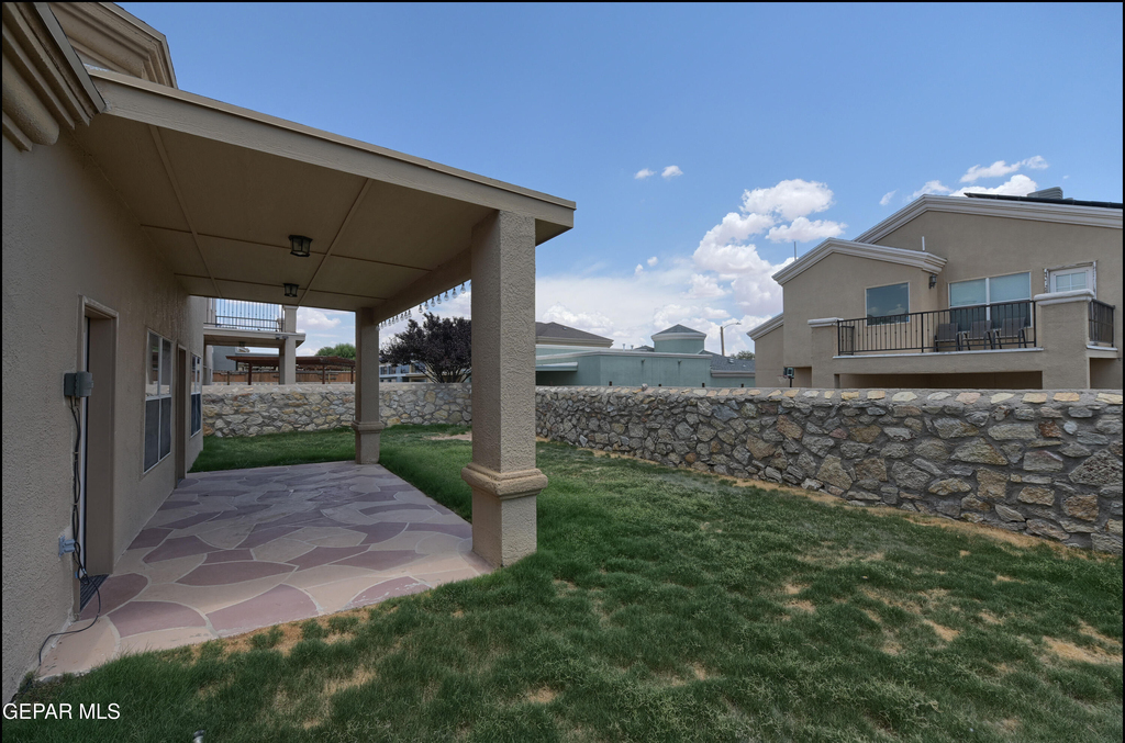 11420 Victor Flores Place - Photo 50