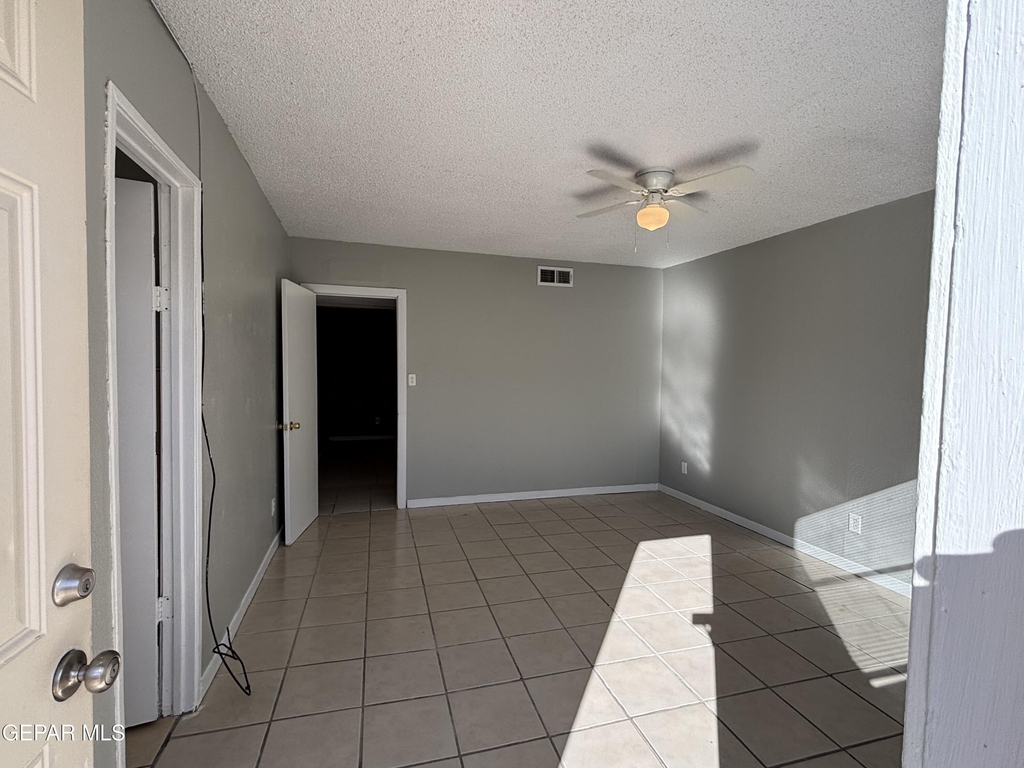 14260 Montana Avenue - Photo 1