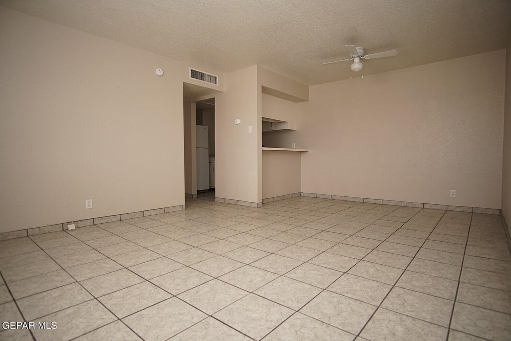 4700 Maxwell Avenue - Photo 4