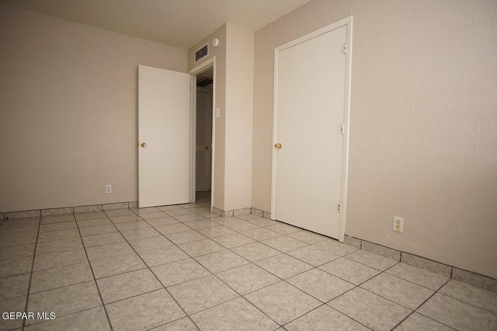 4700 Maxwell Avenue - Photo 10