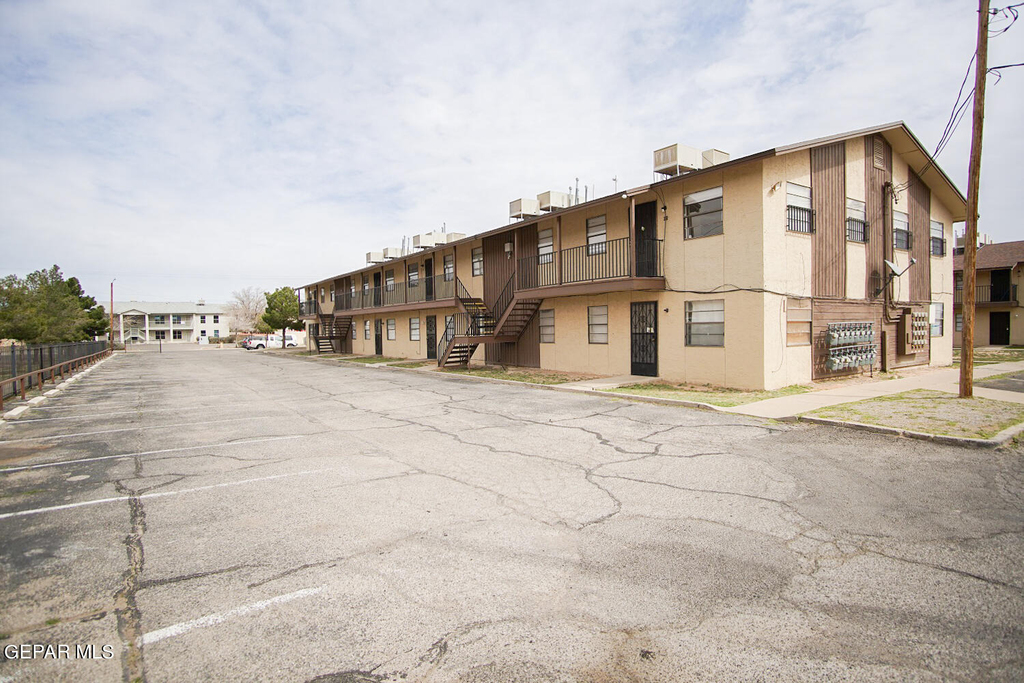 4700 Maxwell Avenue - Photo 12