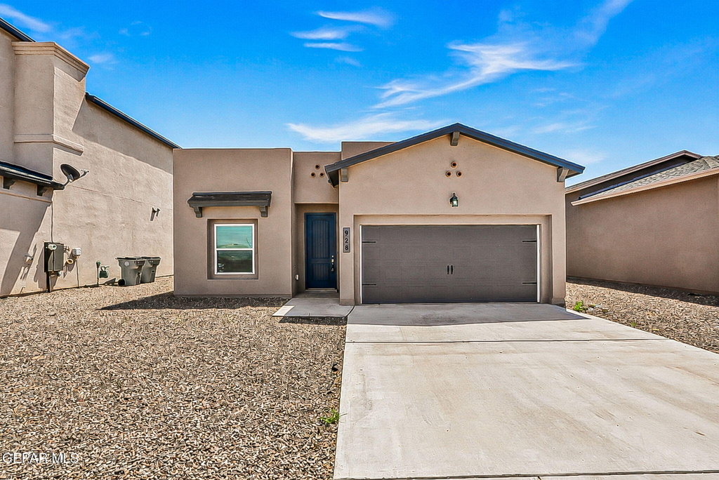 928 Keenland Avenue - Photo 0