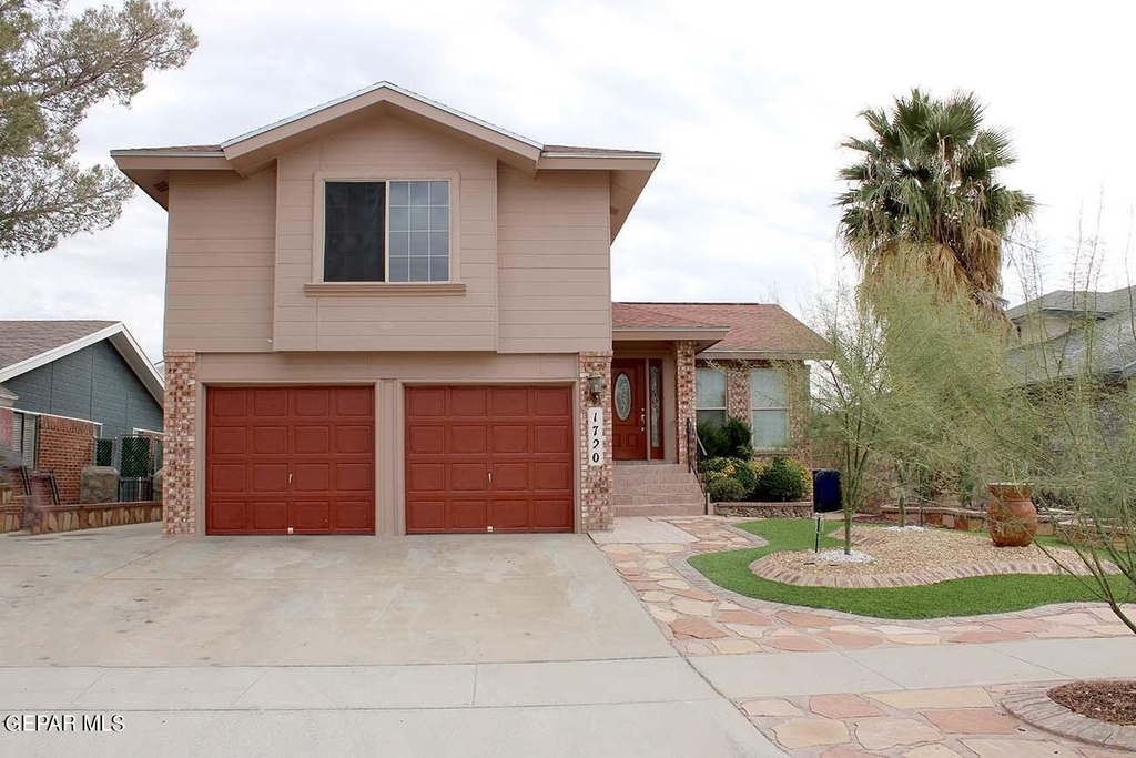 1720 Firehouse Drive - Photo 0