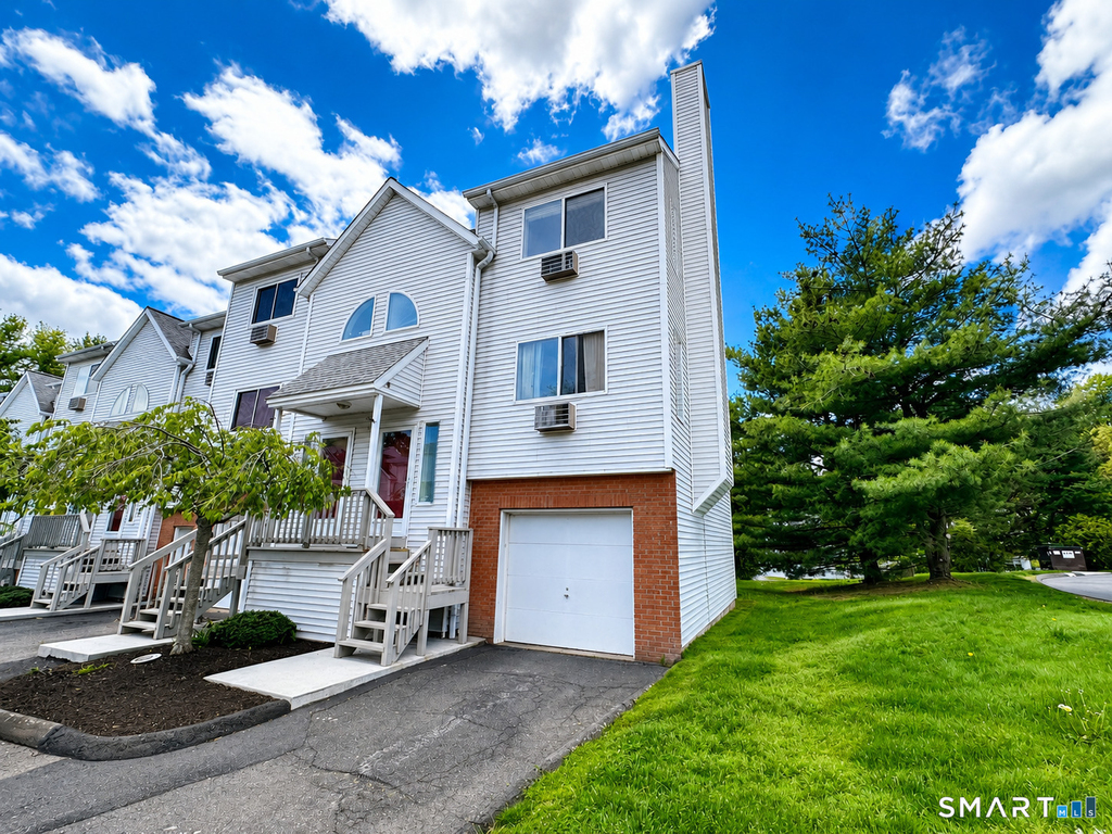 925 Oronoke Road - Photo 0