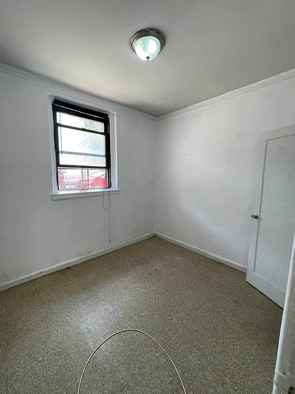  35th street - Photo 4