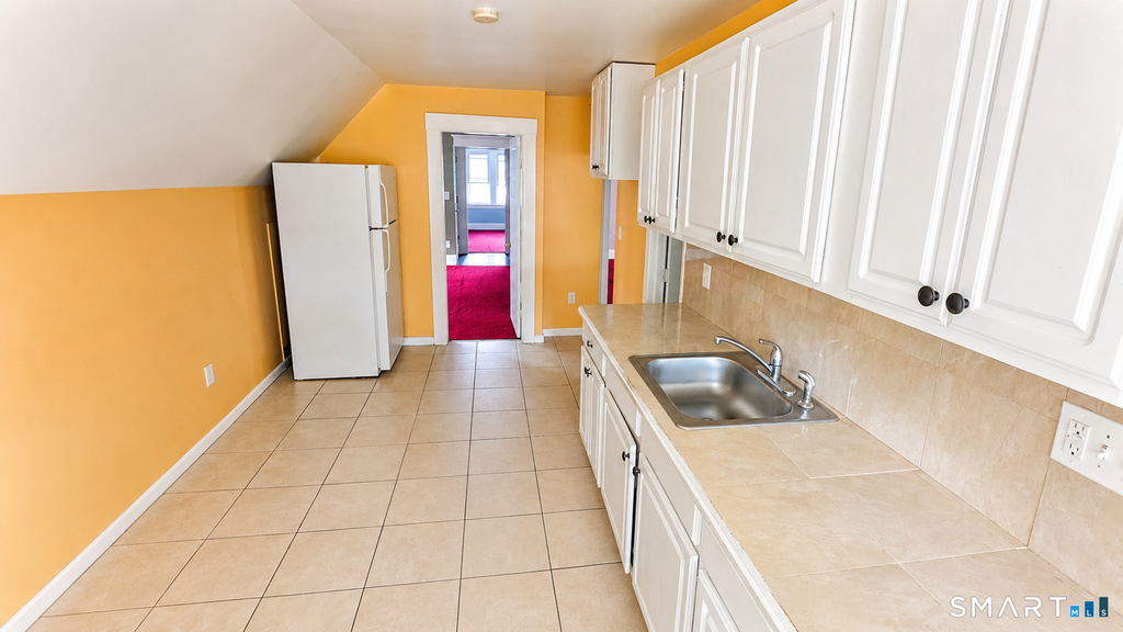 55 Bronx Avenue - Photo 2