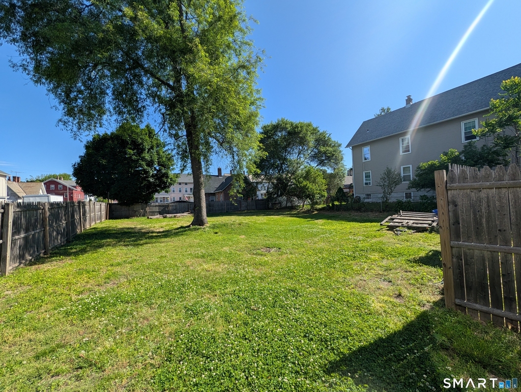 24 Thompson Court - Photo 1