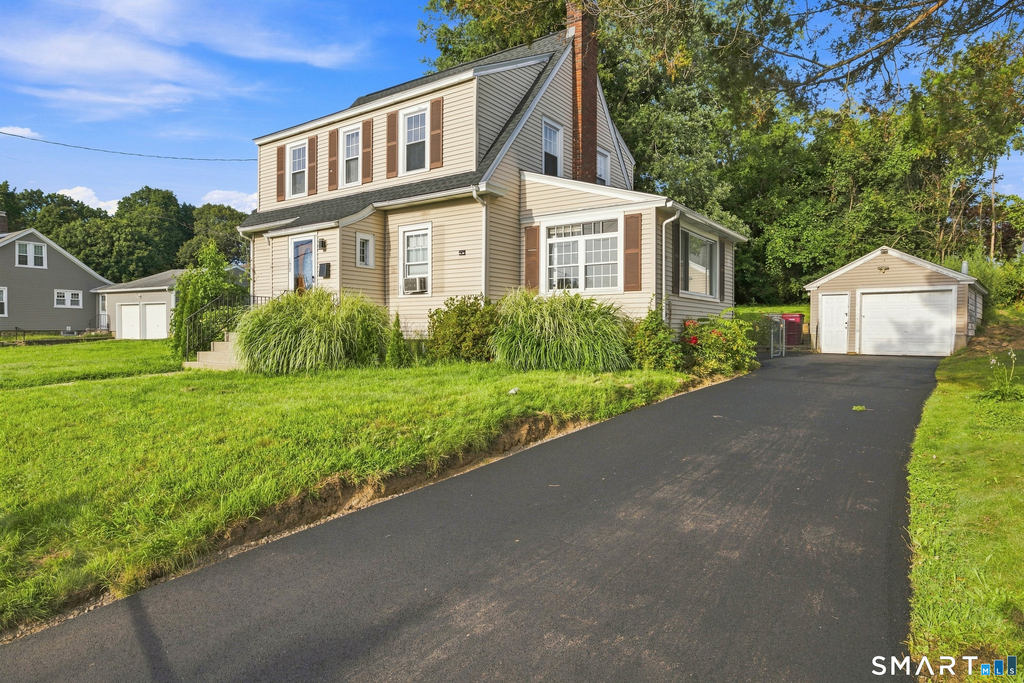 109 Johnson Street - Photo 2