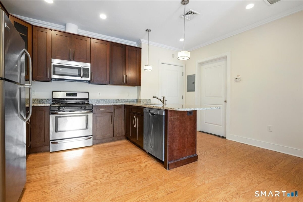 485 Summer Street - Photo 7