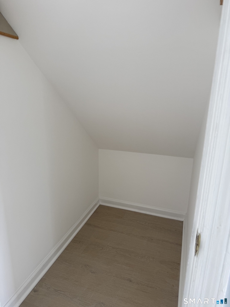 284 Linwood Avenue - Photo 8