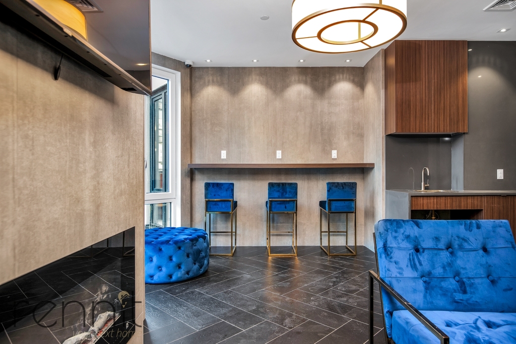 56 Ainslie Street - Photo 9
