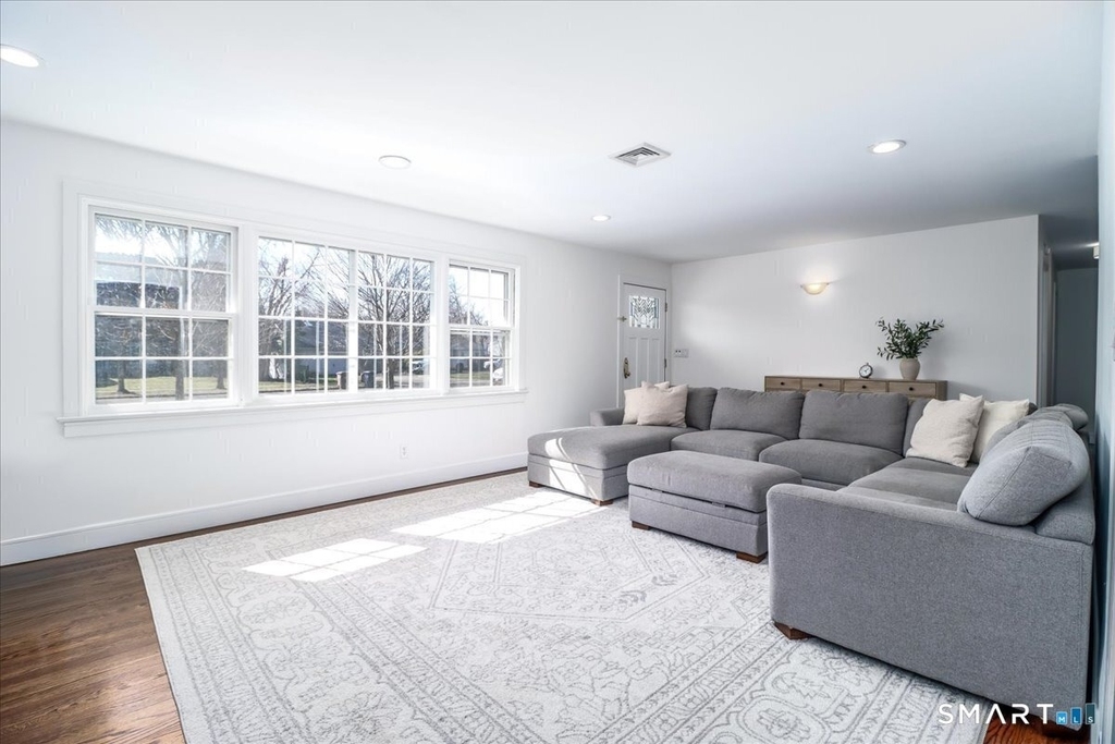 58 Davenport Drive - Photo 3