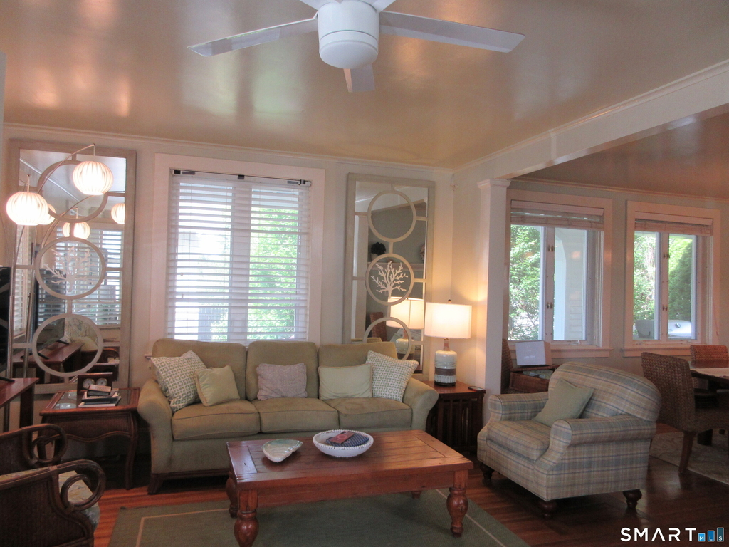 10 Elliott Avenue - Photo 2