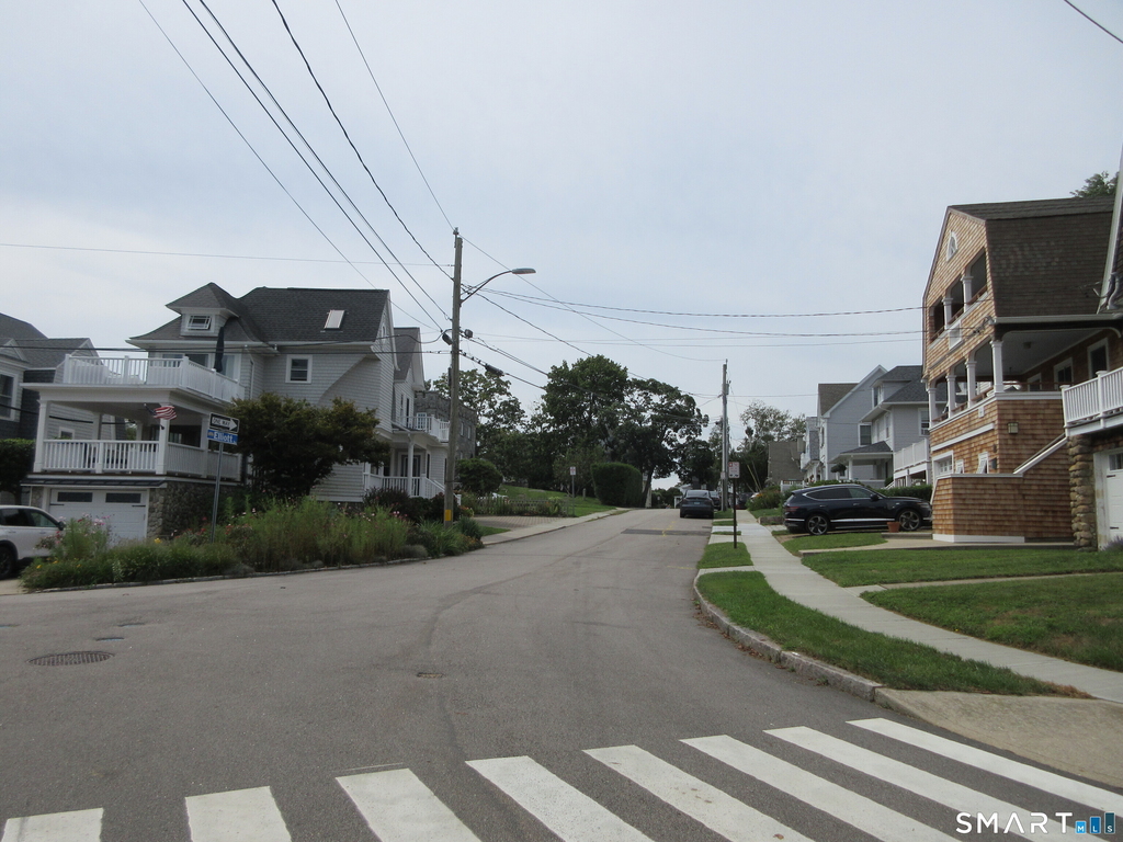 10 Elliott Avenue - Photo 16