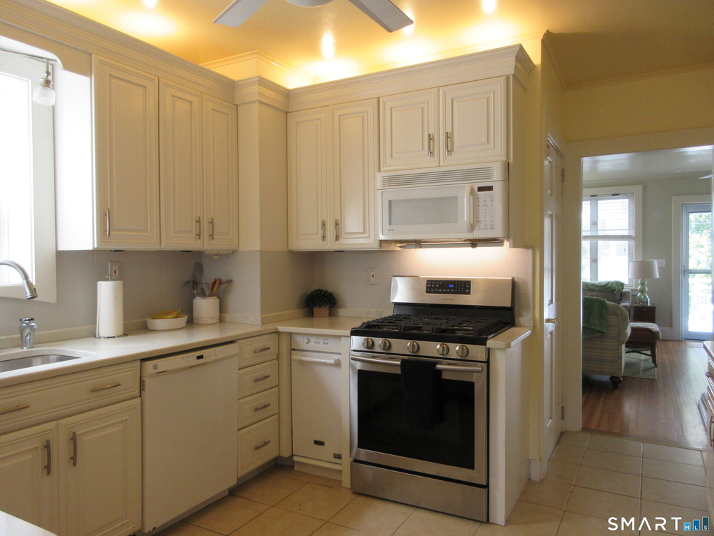 10 Elliott Avenue - Photo 8