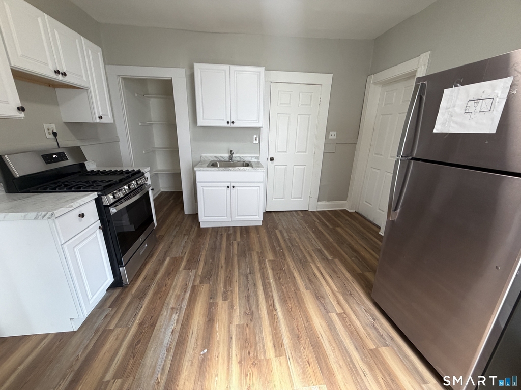 990 Pembroke Street - Photo 3