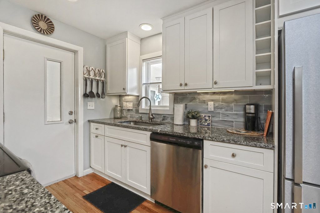 22 West Walk - Photo 6