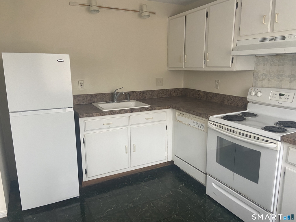 7 Padanaram Road - Photo 13