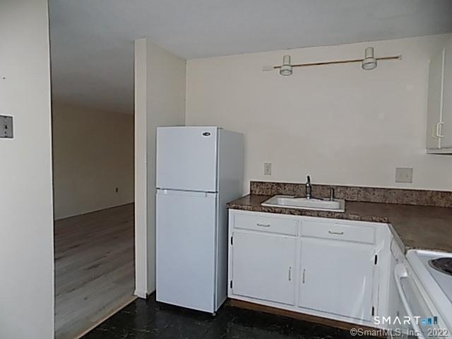 7 Padanaram Road - Photo 6