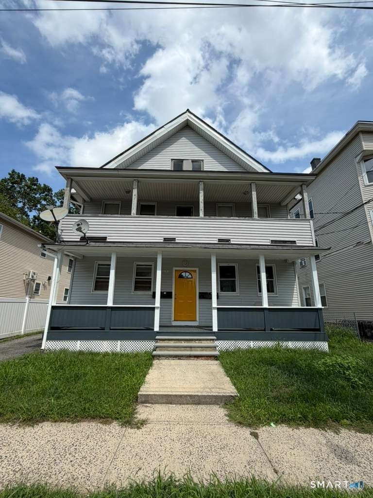 1144 Hancock Avenue - Photo 0