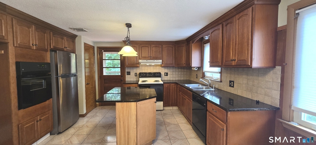 453 Strickland Street - Photo 6
