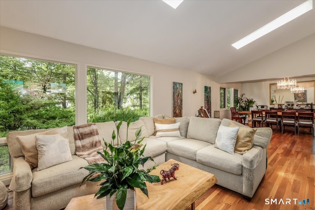 69 Studio Road - Photo 9