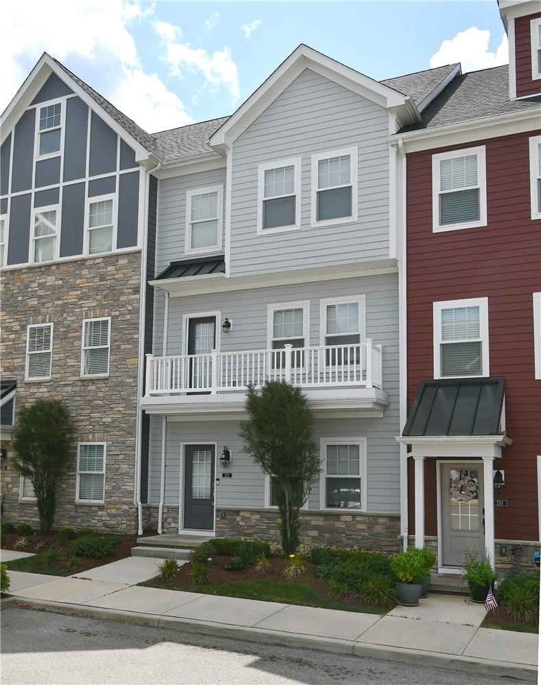 212 Park Pl - Photo 0