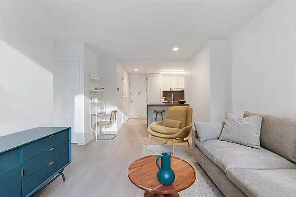 320 West 38th Street - Photo 0