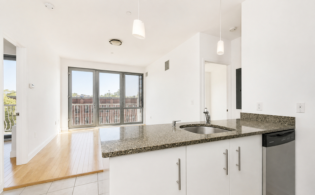 110 4th Ave. 3E - Photo 1
