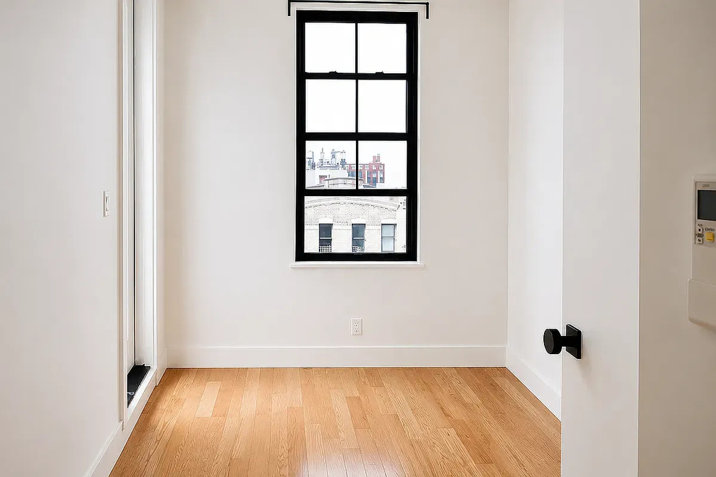 1520 Saint John's Pl - Photo 0