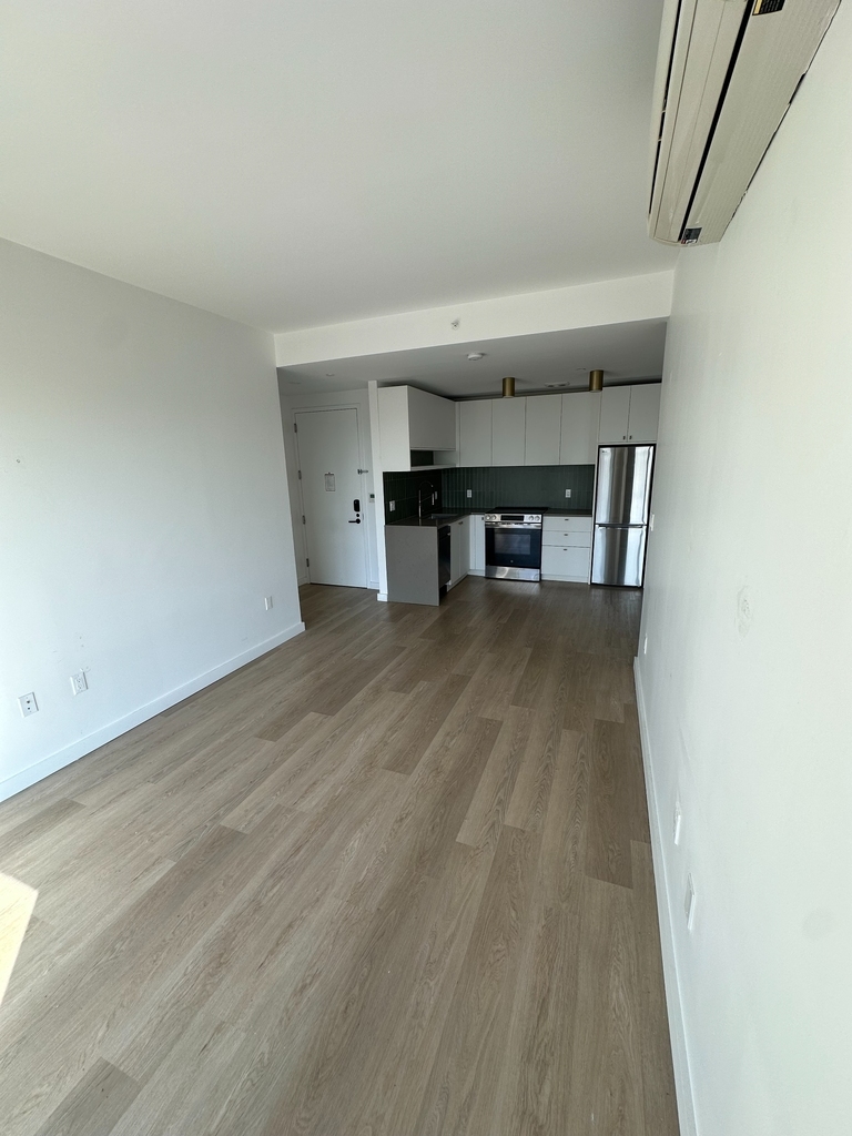 527 Grand Avenue, Brooklyn, NY 11238 - Photo 4