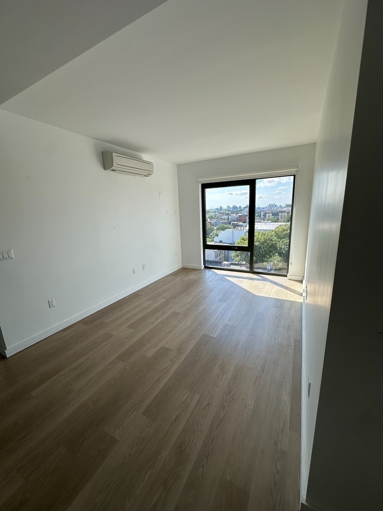 527 Grand Avenue, Brooklyn, NY 11238 - Photo 5