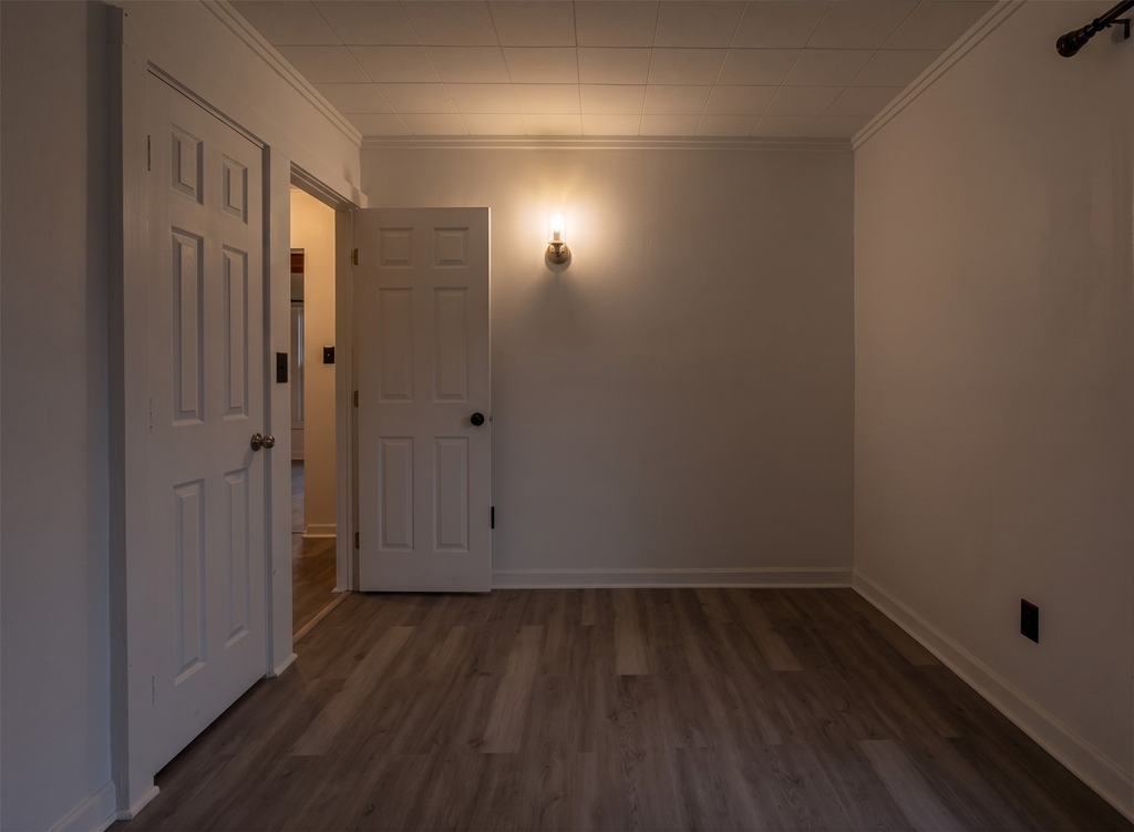 244 Robinson St - Photo 6