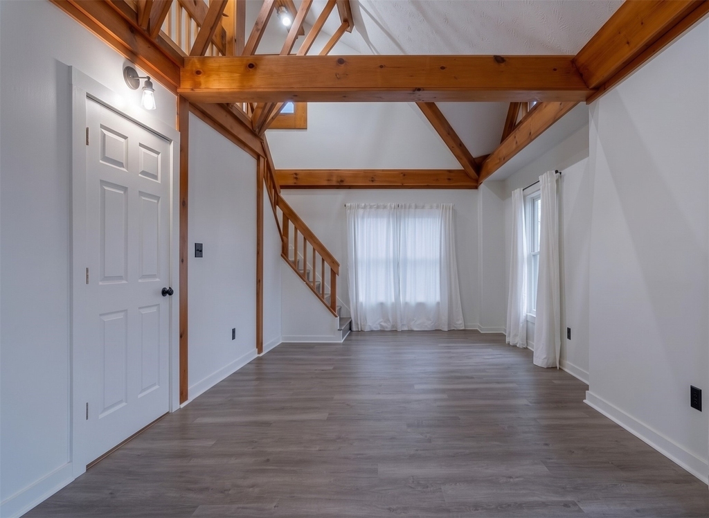 244 Robinson St - Photo 7