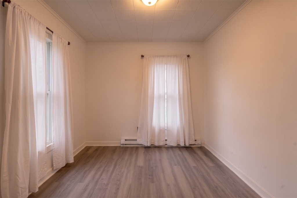 244 Robinson St - Photo 5