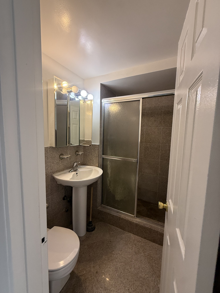 435 East 79th Street - Photo 7