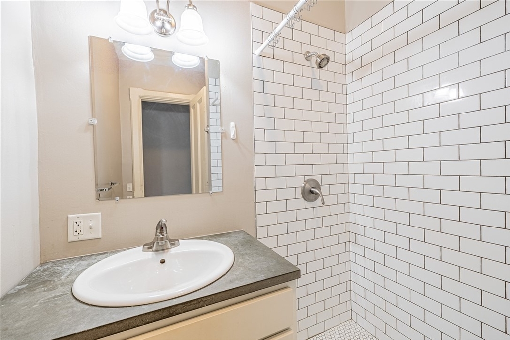140 Gibbs Street - Photo 10