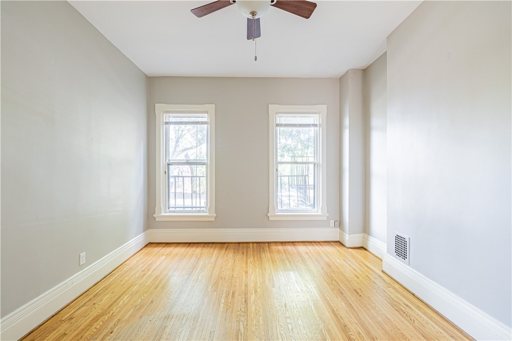 136 Gibbs Street - Photo 9