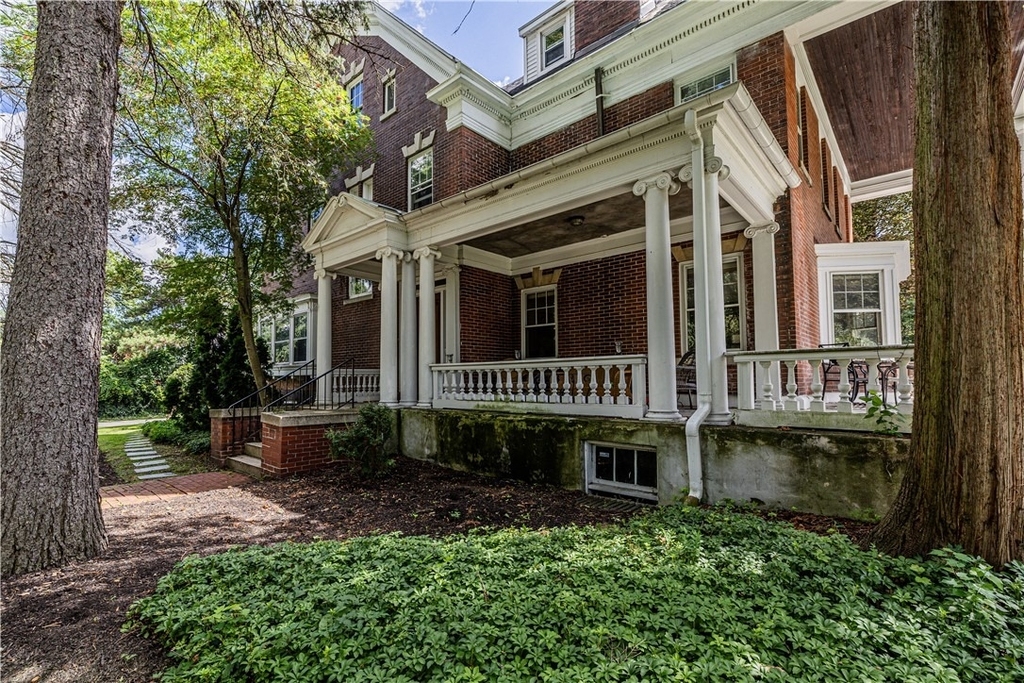1340 East Avenue - Photo 30