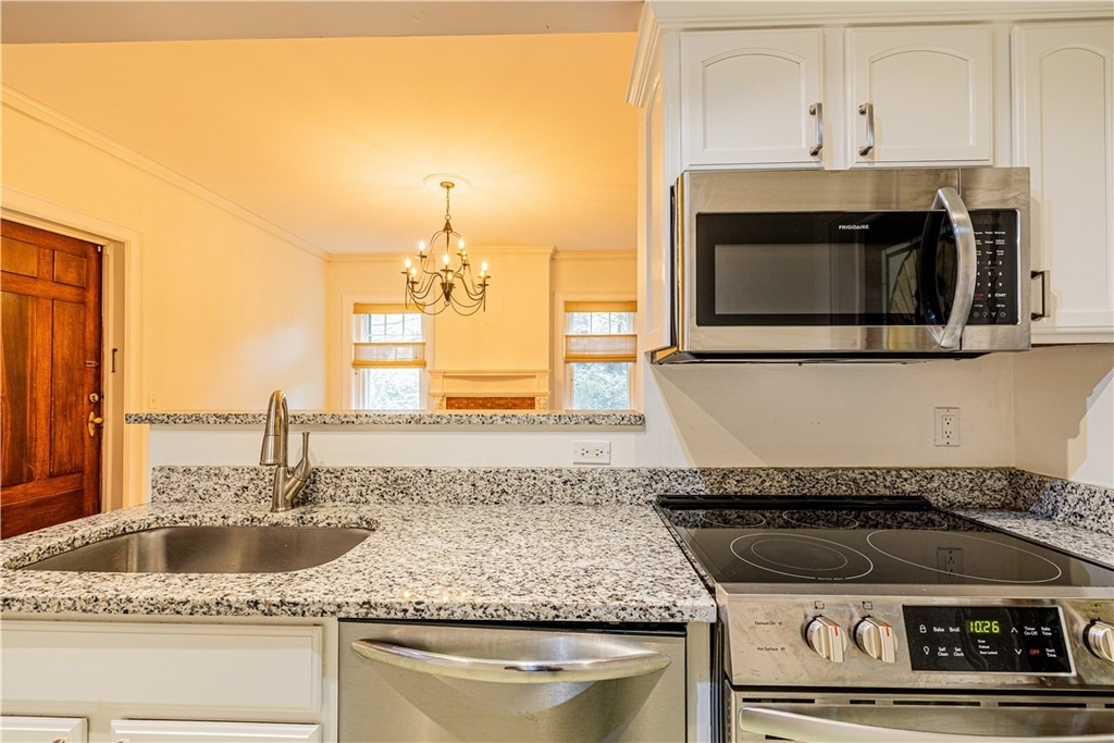 1340 East Avenue - Photo 8