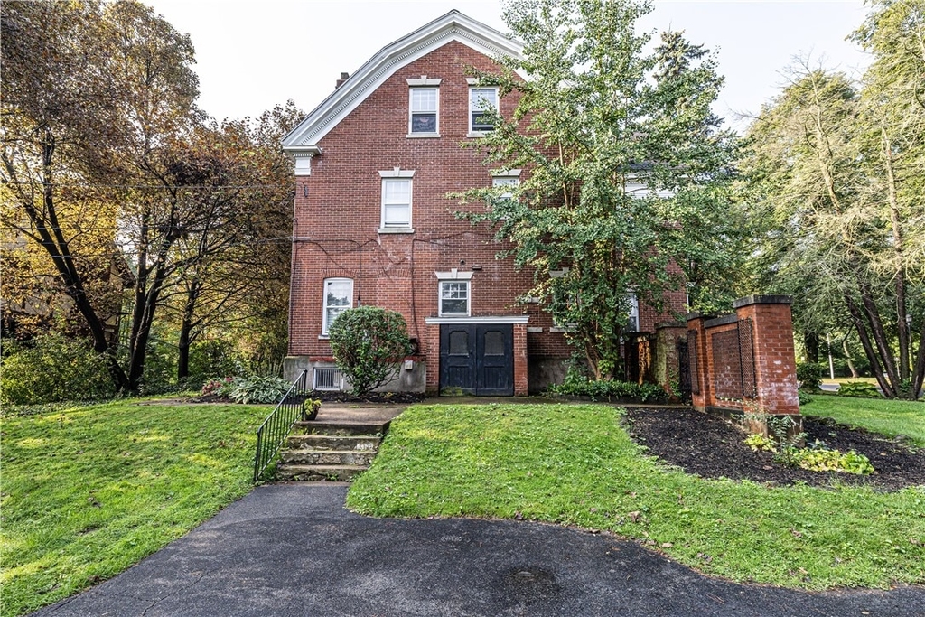 1340 East Avenue - Photo 32