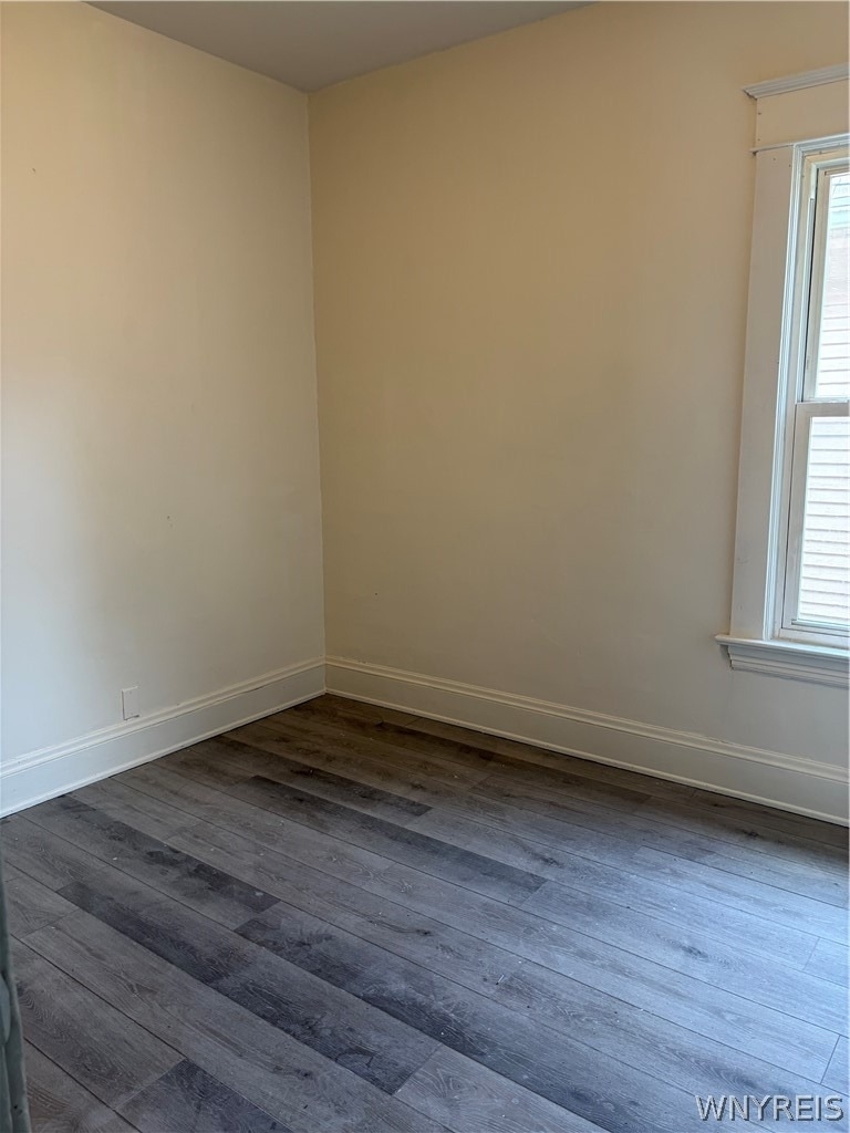 340 Leroy Avenue - Photo 2