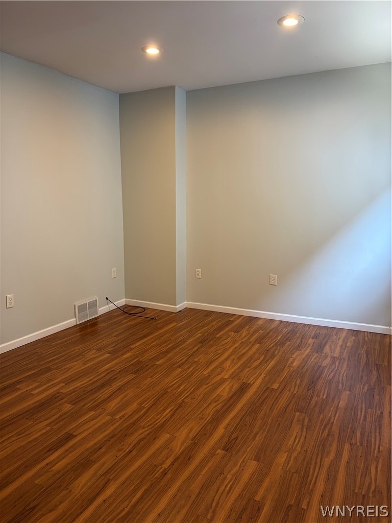 569 E Utica Street - Photo 4