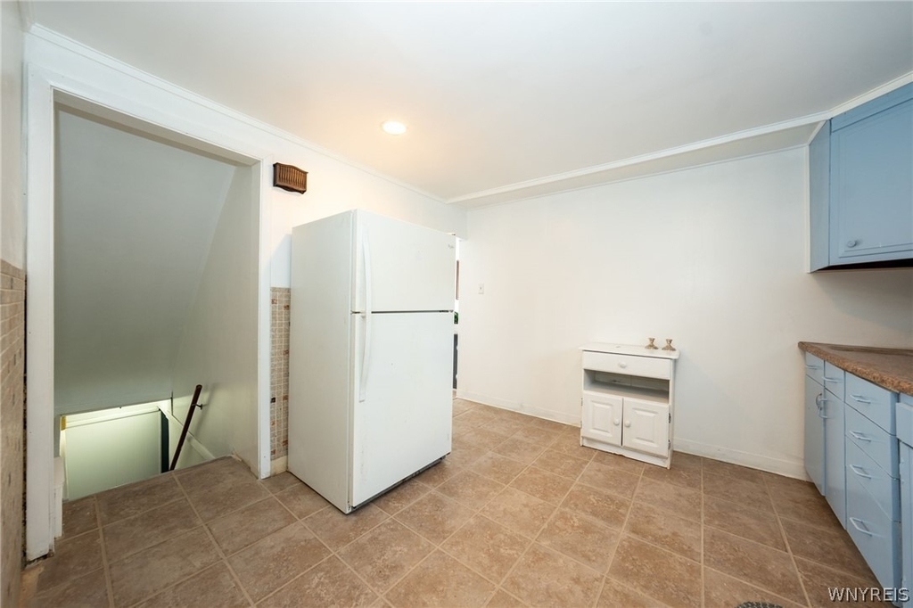 368 Grover Cleveland Highway - Photo 12