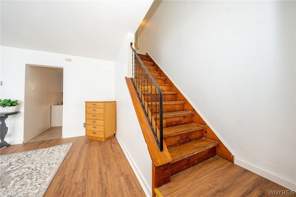 368 Grover Cleveland Highway - Photo 5