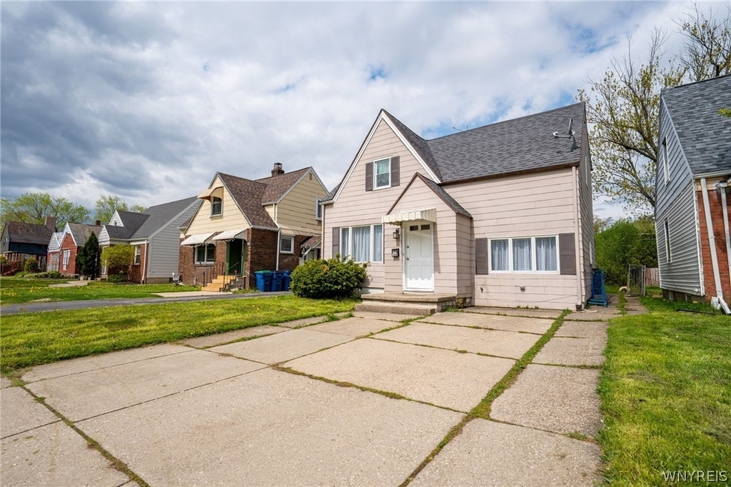 368 Grover Cleveland Highway - Photo 2