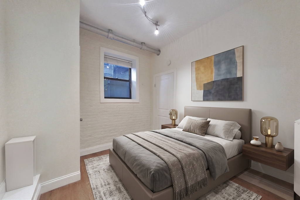 West 11th ST  - Photo 6