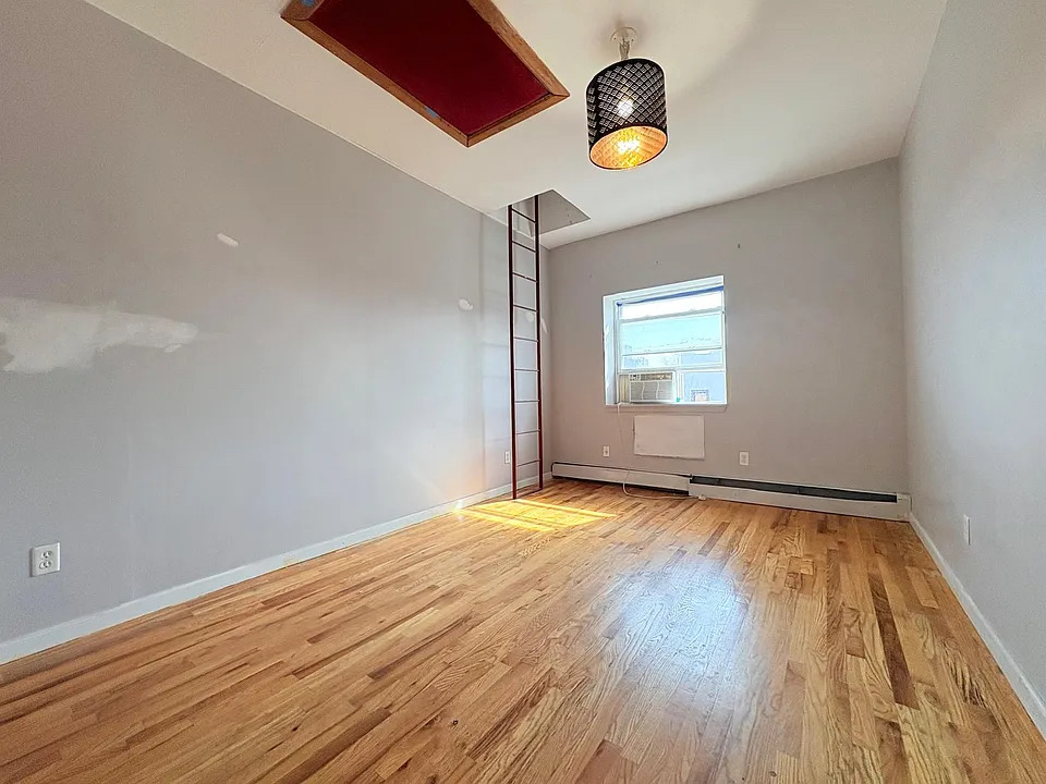 267 Hull Street - Photo 0