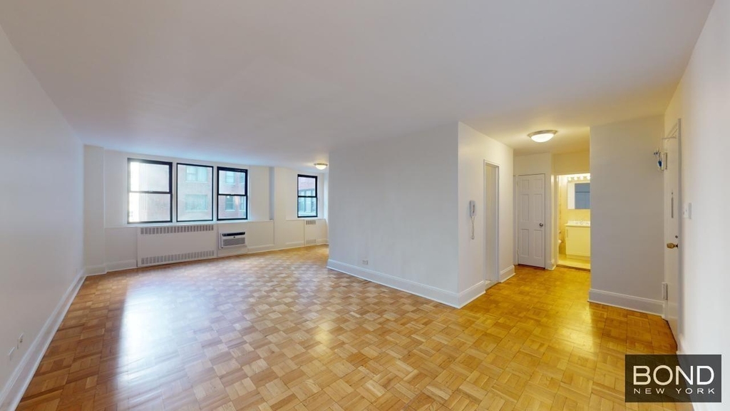 East 79th Street - Photo 0