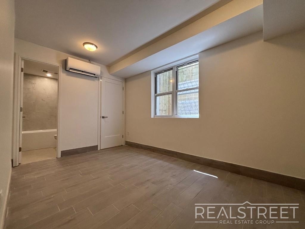 310 Park Ave - Photo 3